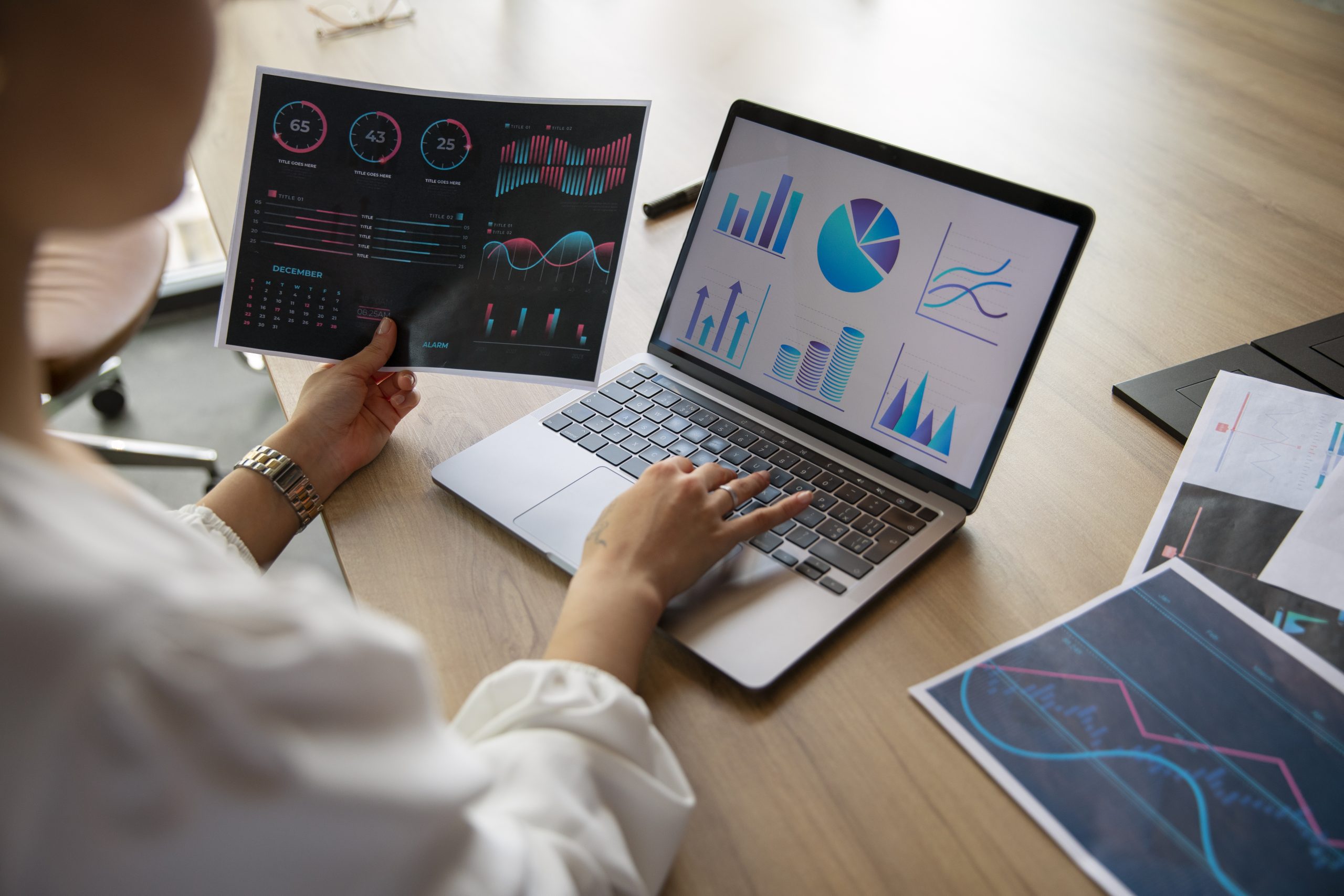 Student practicing Power BI dashboards at the best institute for data analyst course in Chandigarh – The Core System.